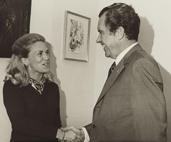 Barbara Franklin shaking President Nixon's hand
