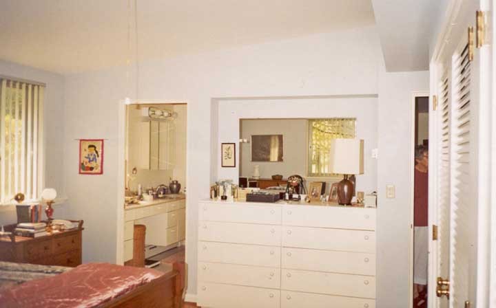 Heidrich house III, master bedroom with built-in dresser and mirror.