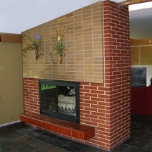 Example of Hallock's use of rectangular fireplaces and chimneys